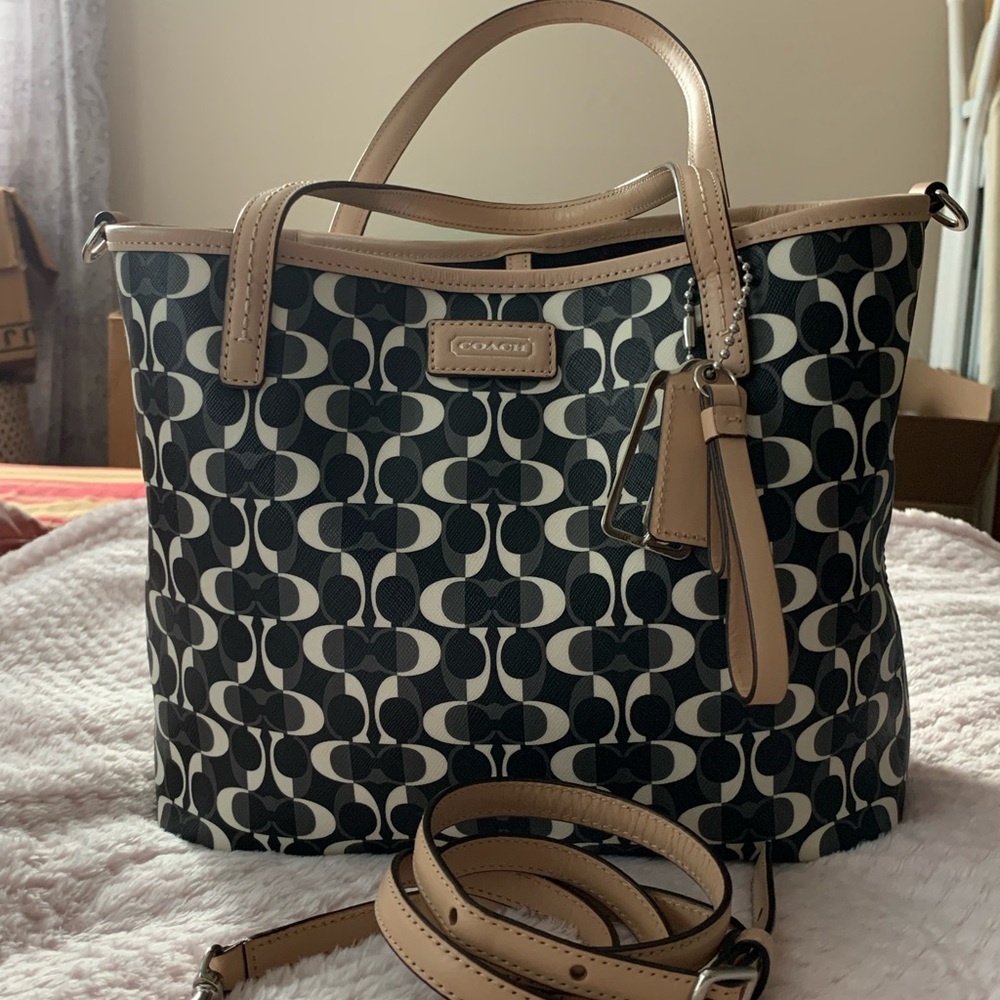 Coach EUC Peyton Dream C Tote/Crossbody